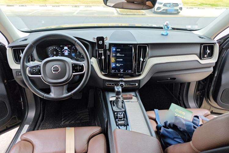 Used Volvo XC60 2021 T5 4x4 Smart Luxury Edition
