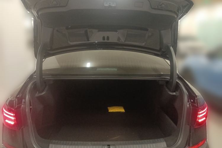 Used Volkswagen Passat 2019 330TSI Luxury Edition China VI Standard Trunk