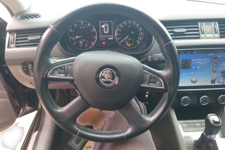 Used Skoda Octavia 2015 1.6L Automatic Yijun Edition