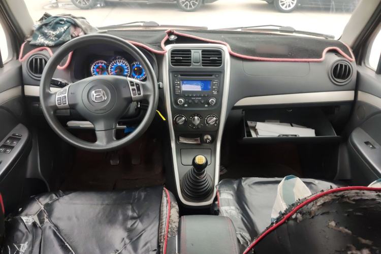 Used Suzuki Wagon R X5 2013 Revised Version 1.4L VVT Cruise Edition Center Console