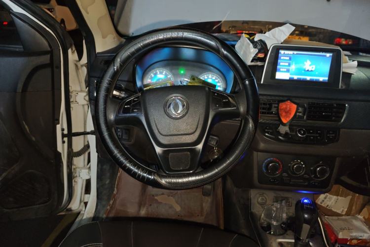 Used Dongfeng Fengon 330 2019 1.5L Manual Practical II China VI Steering Wheel