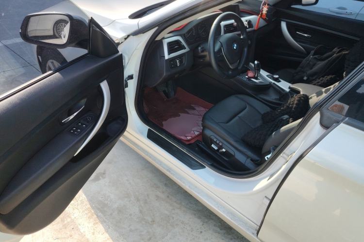 Used BMW 3 Series GT 2016 320i Fashion Model
