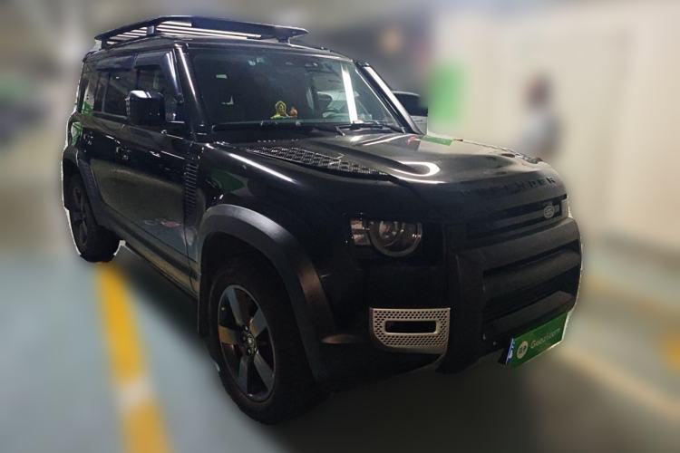 Used Land Rover Defender 2022 110 P400 Dark Edition Front Right 45 Deg