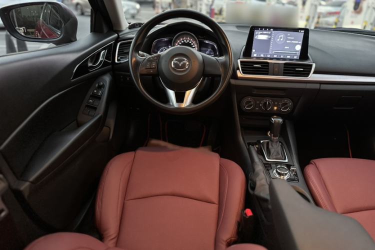 Used Mazda 3 Axela 2016 Sedan 1.5L Automatic Comfort Model
