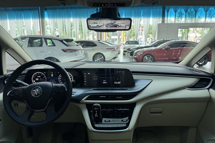 Used Buick GL8 2022 ES Landtrek 653T Luxury Edition
