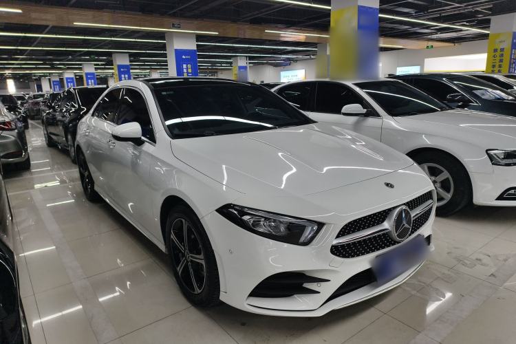 Used Mercedes-Benz A-Class 2022 Revised Version A 200 L Sport Sedan Fashionable Style