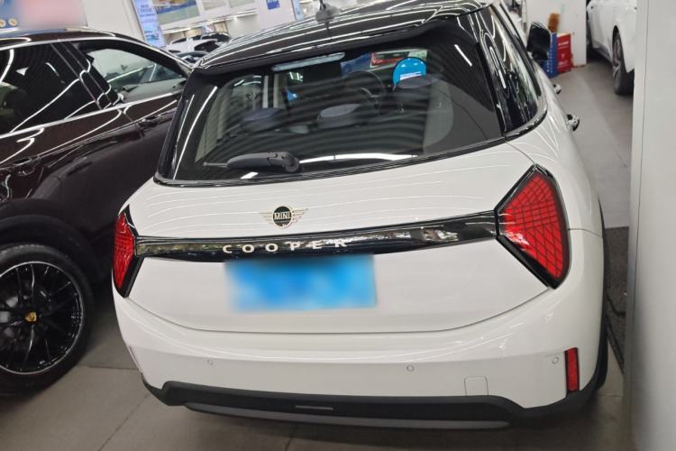 Used MINI MINI 2025 1.5T COOPER Classic Edition Five-Door Version