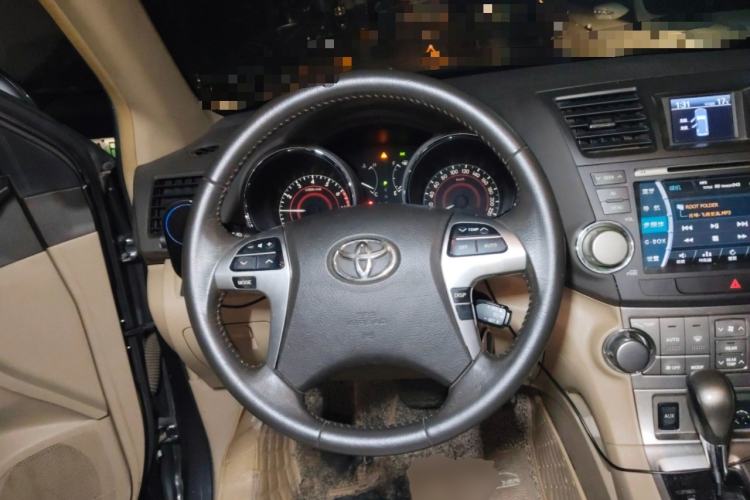 Used Toyota Highlander 2012 2.7L Two-Wheel Drive 7-Seater Luxury Edition