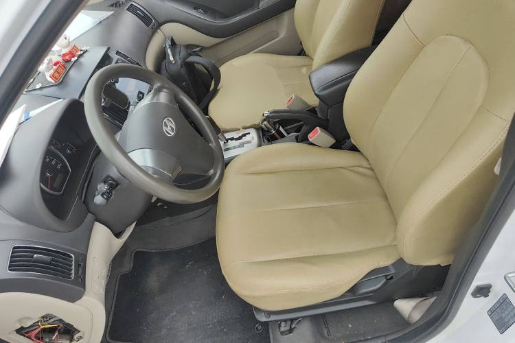 Used Hyundai Celesta 2015 1.6L Automatic Comfort Model