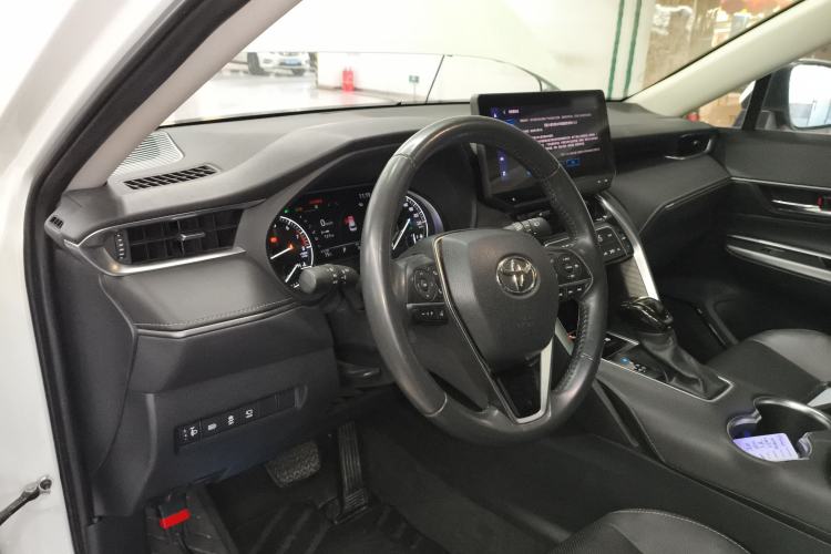 Used Toyota Harrier 2023 2.0L CVT Two-Wheel Drive Deluxe Edition
