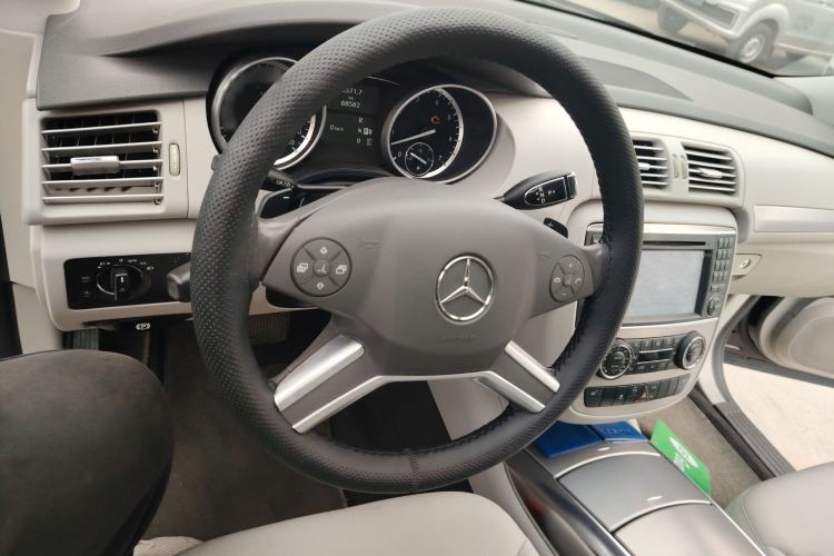 Used Mercedes-Benz R-Class 2011 R 300 L Business Model