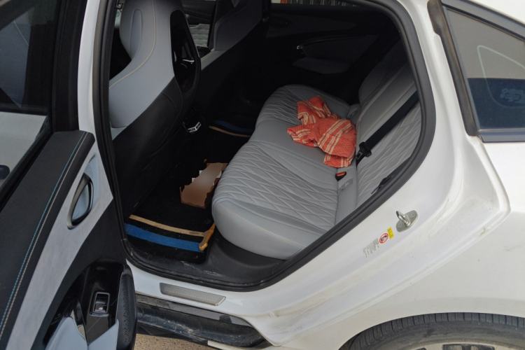 Used BYD Seal 2022 550 km Standard Range Rear-Wheel Drive Prestige Version
