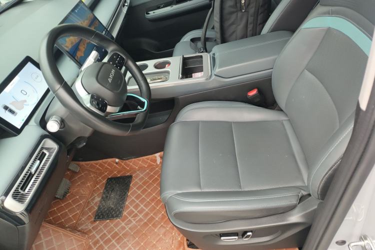 Used AION Y 2023 Plus 510 Smart Edition Left Front Seat