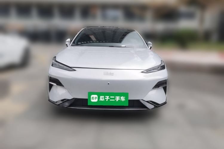 Used Geely Galaxy E8 2024 665 km Range Rear-Drive Starship Long-Range Version