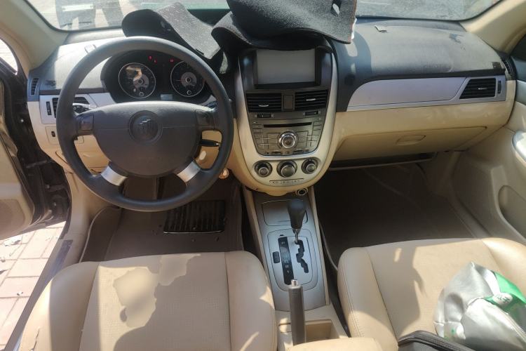 Used Buick Excelle 2011 1.6LX-AT Center Console
