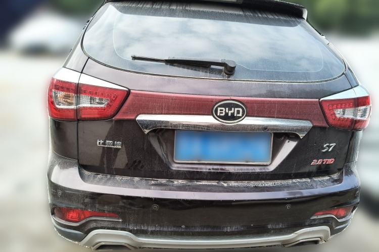 Used BYD S7 2015 2.0T Upgraded Automatic Luxury Version
