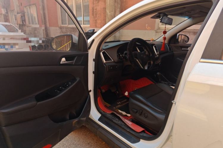 Used Hyundai Tucson 2018 1.6T Dual-Clutch Two-Wheel Drive 15th Anniversary Special Edition Driver Seat