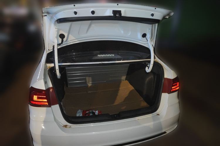 Used Volkswagen Santana 2016 1.6L Manual Fashion Edition