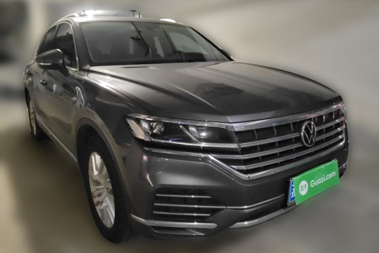 Used Volkswagen Touareg 2020 2.0 TSI RuiShang Edition China VI Standard Front Right 45 Deg