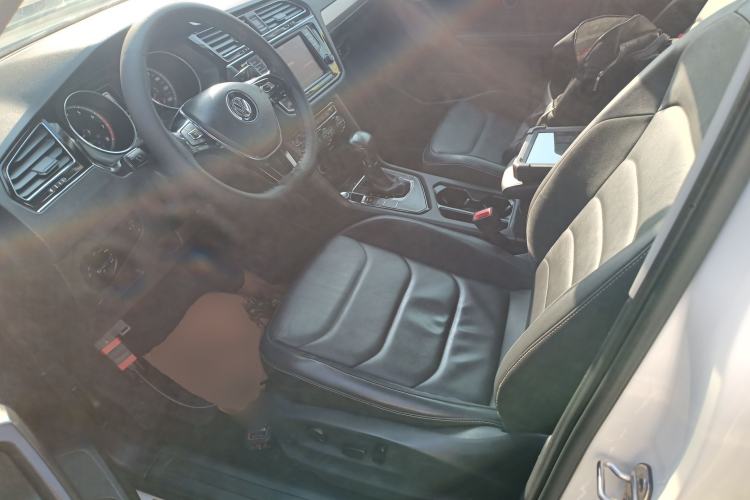 Used Volkswagen Tiguan L 2017 330TSI Automatic Two-Wheel Drive Luxury Edition