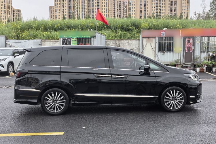 Used Honda Elysion 2022 2.0L eHEV Luxury Edition Exterior 4