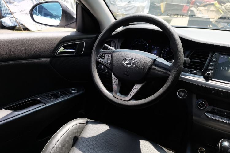 Used Hyundai Mistra 2017 1.6T Automatic Smart GLS China V Standard Interior 12