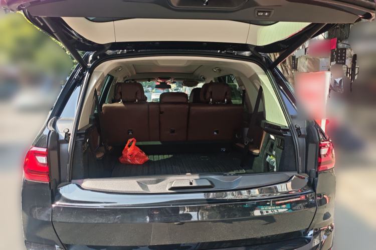 Used BMW X7 2022 xDrive40i Luxury Package with Leading Features
