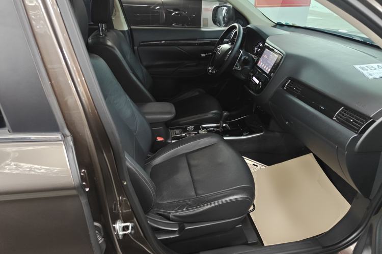 Used Mitsubishi Outlander 2018 2.4L 4x4 Elite Edition 5 Seats
