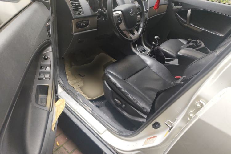 Used Geely Auto GX7 2014 2.0L Manual Luxury Version
