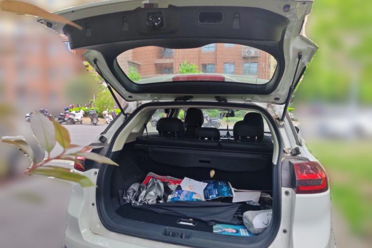 Used Geely Auto Emgrand X7 Sport 2020 1.8TD DCT Two-Wheel Drive Smart Connect 4G-Enabled Version
