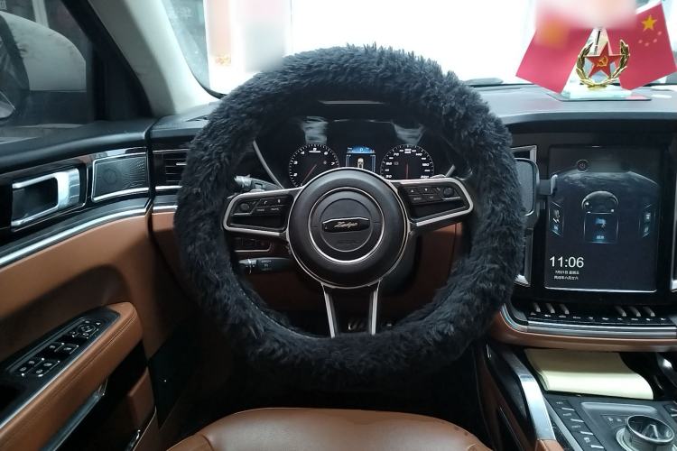 Used Zotye T700 2017 1.8T Dual-Clutch Luxury Model
