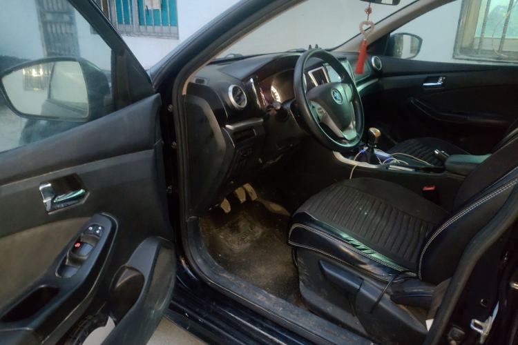 Used Venucia T70 2015 2.0L Manual RuiQu Version