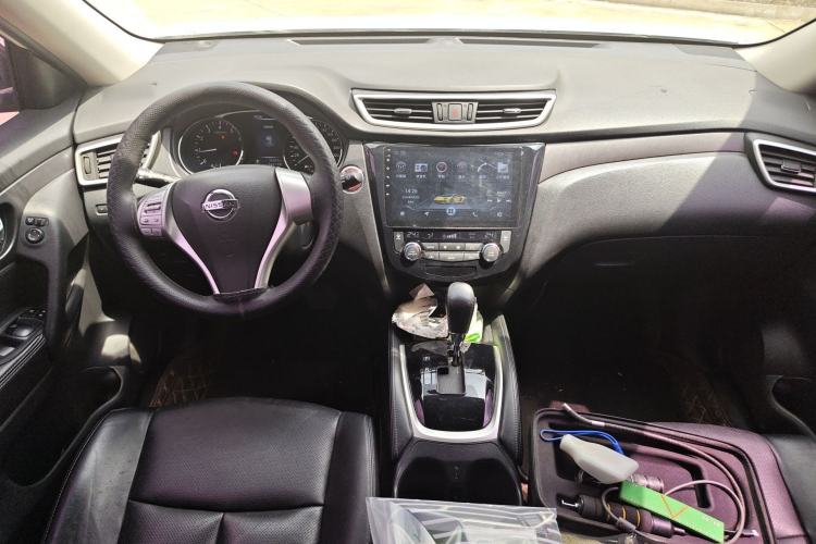 Used Nissan X-Trail 2015 2.0L CVT Comfort MAX Edition 2WD
