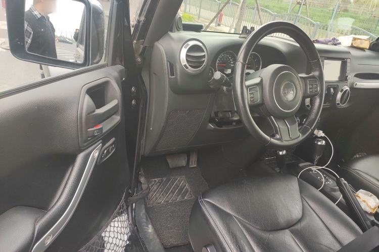 Used Jeep Wrangler 2014 2.8TD Sahara Four-Door Edition