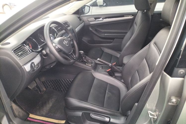 Used Volkswagen Sagitar 2017 180TSI Automatic Luxury Edition
