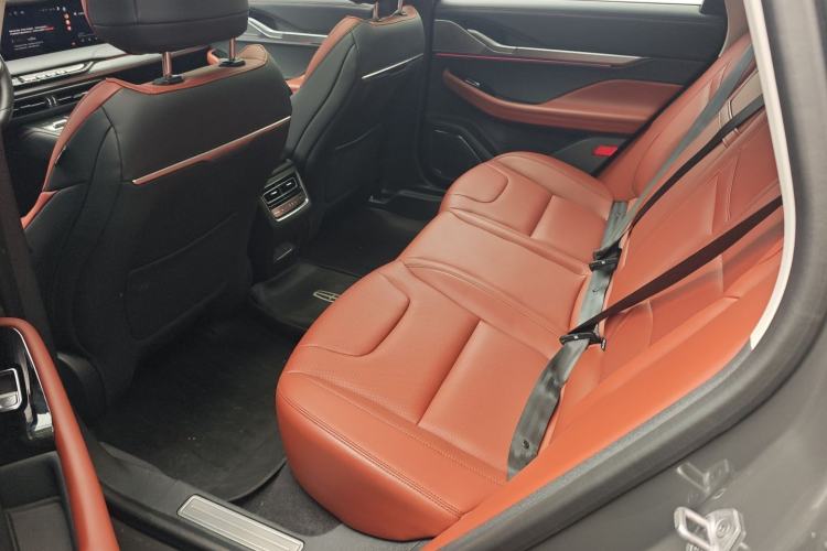 Used Lincoln Z 2025 2.0T Prestige Edition Left Rear Seat