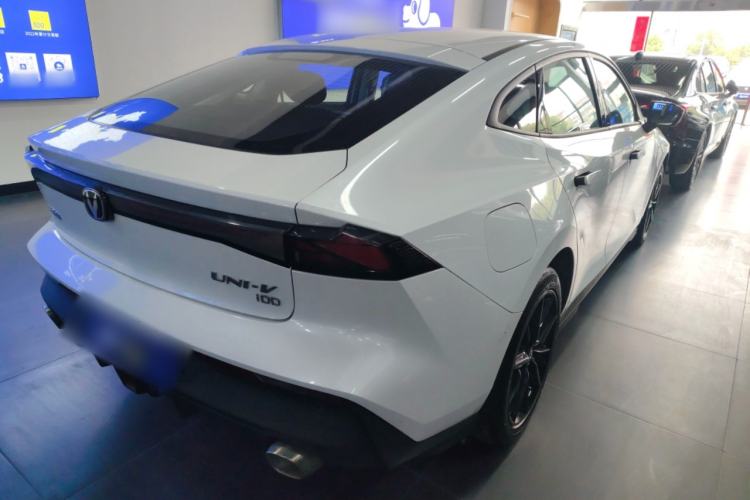 Used CHANGAN UNI-V iDD 2023 ZhiDian iDD 1.5T 113km Smart & Fun Version
