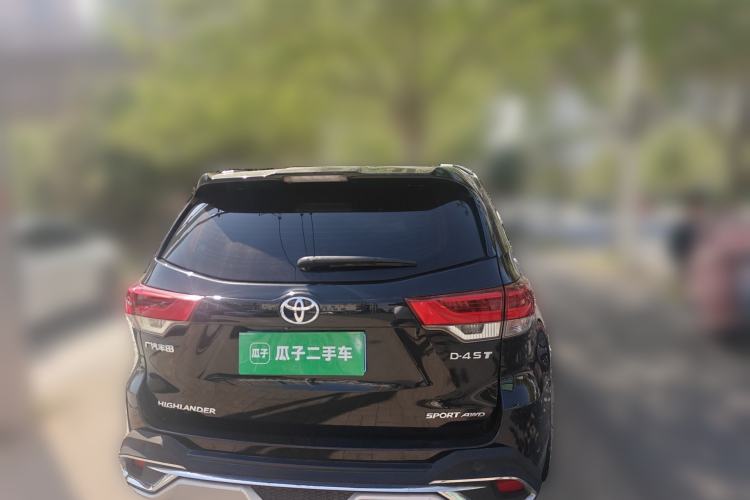 Used Toyota Highlander 2018 2.0T Four-Wheel Drive Luxury Edition 7 Seats China V Emission Standard Rear