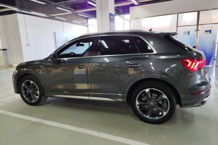 Used Audi Q3 2020 35 TFSI Fashion Dynamic Model
