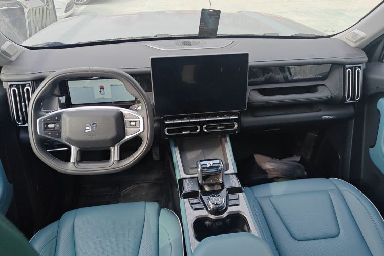 Used JETOUR Freelander 2025 2.0TD Automatic XWD Conqueror Center Console