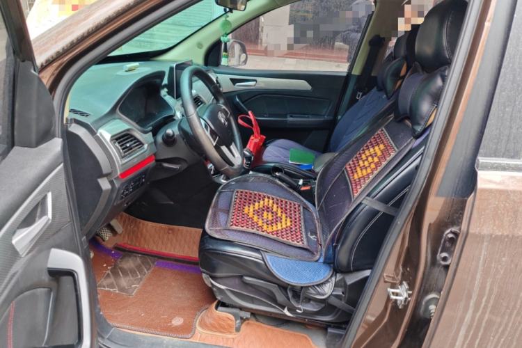 Used BAIC Weiwang M50F 2017 1.5L Standard Model
