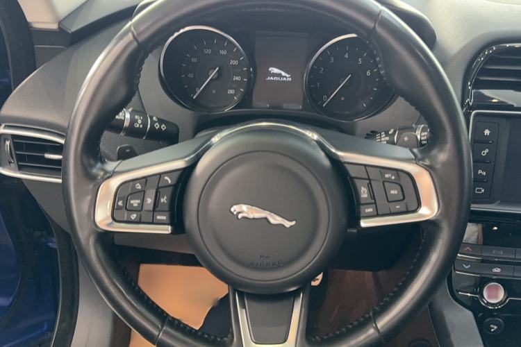 Used Jaguar F-PACE 2018 2.0T Four-Wheel Drive Urban Luxury Edition
