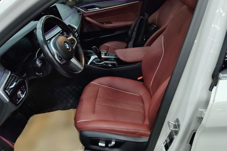 Used BMW 5 Series 2022 Second Facelift 530Li Leading Edition M Sport Package Left Front Seat