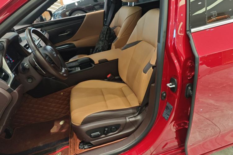 Used Lexus ES 2020 200 Luxury Edition Left Front Seat