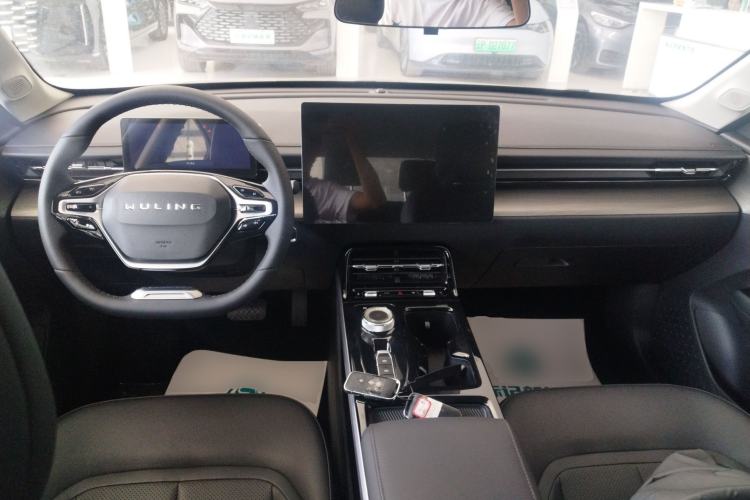 Used Wuling Xingguang 2024 Co-Creation Edition 510 Advanced Model
