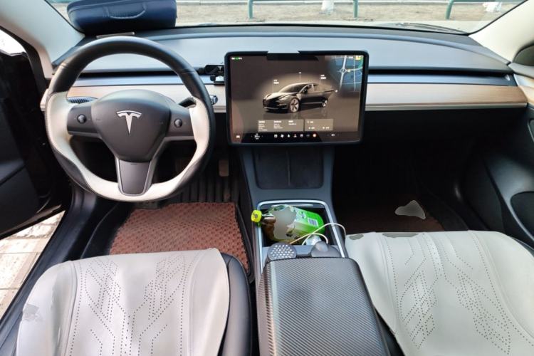Used Tesla Model 3 2022 Rear-Wheel-Drive Version Center Console