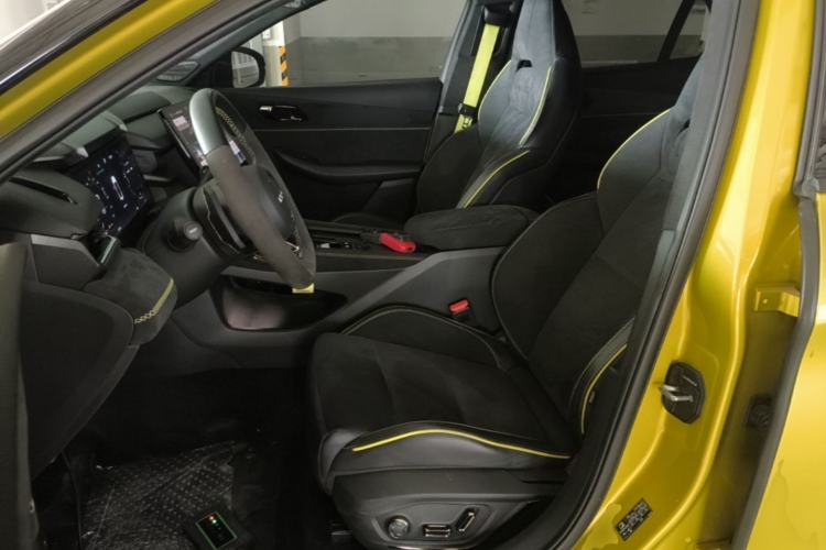 Used Lynk & Co 03 2023 03+ 2.0TD Automatic Yufeng Edition
