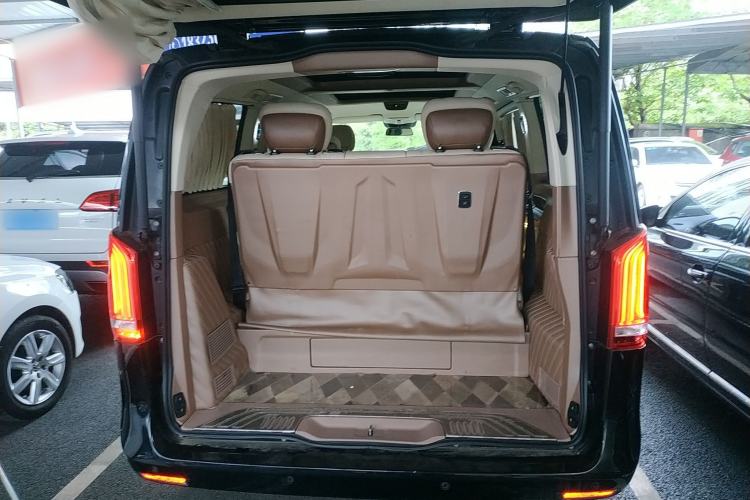 Used Mercedes-Benz V-Class 2021 V 260 Avantgarde Edition
