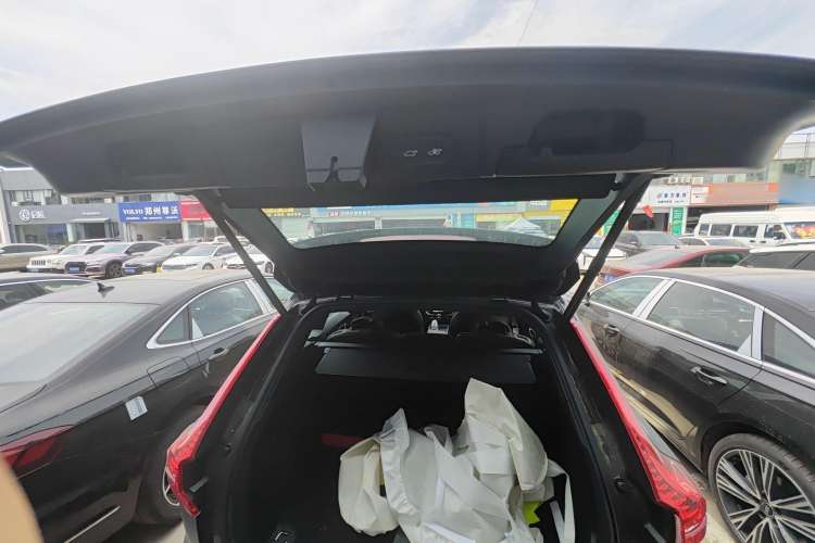 Used Volvo XC60 2025 B5 Four-Wheel Drive Smart & Advanced Luxury Edition