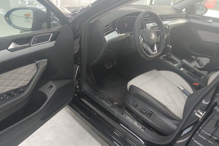 Used Volkswagen Magotan 2023 2 Million Units Commemorative Edition 330TSI DSG Luxury Version